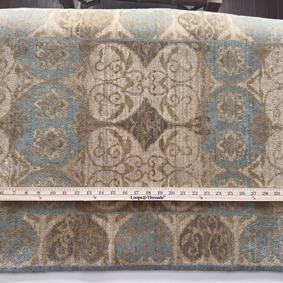 NEW Hand Knotted Wool Rug - Picture 2 of 3